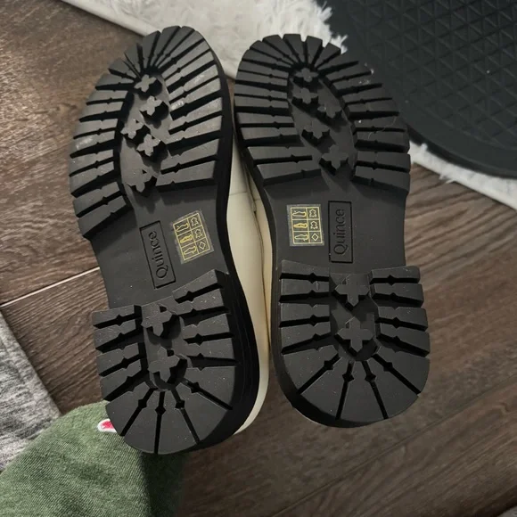 Quince Italian Leather Lug Sole Loafers in Bone with Black Soles Size 7 - Picture 13 of 16